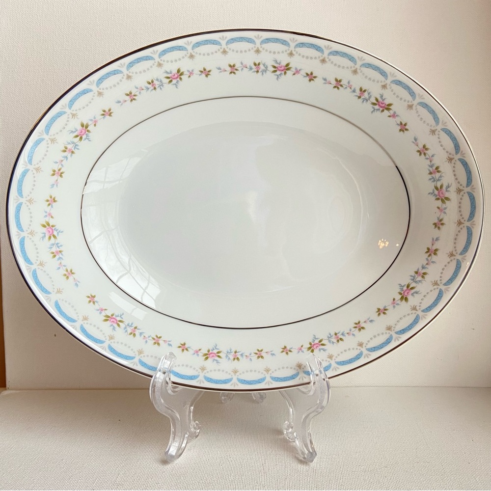 Mikasa Manon fine china serving dish made in Narumi Japan dainty pastel floral